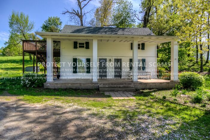 369 Steele Road – photo 1
