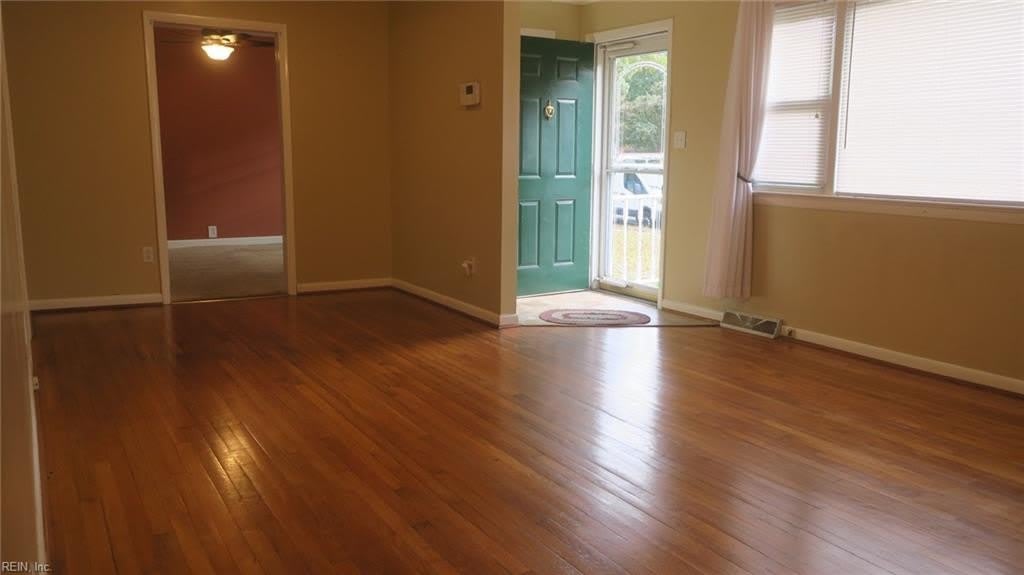 215 Clemwood Parkway – photo 4