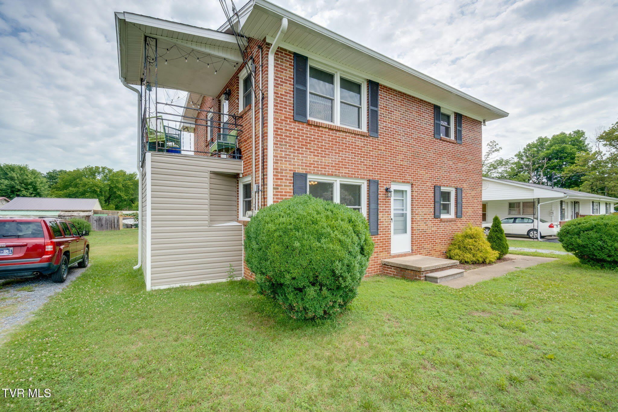 615 1/2 Bravo Street – photo 2