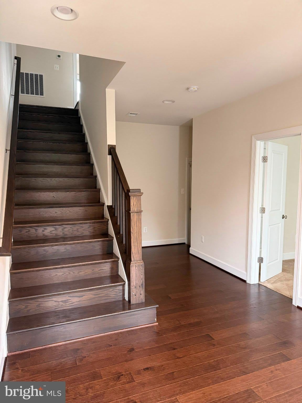 22992 BROOKSBANK Square – photo 2
