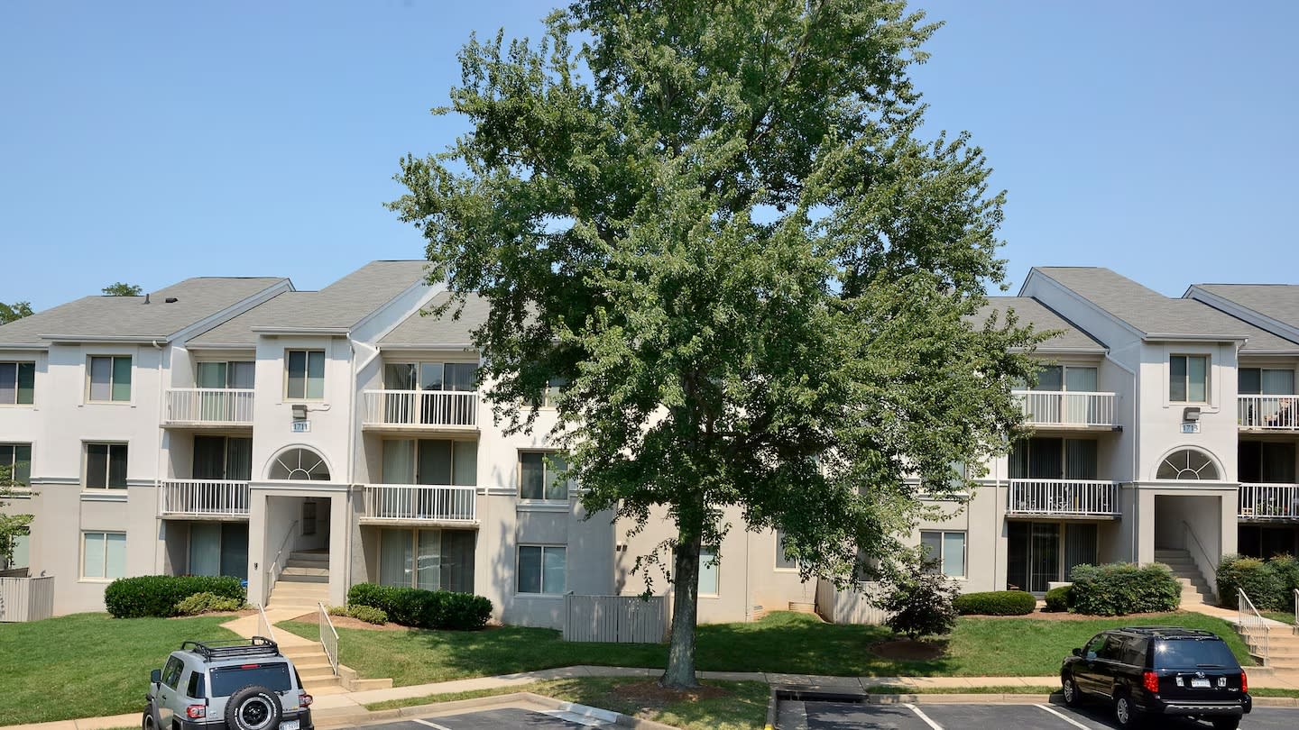 Tysons Crossing – photo 3