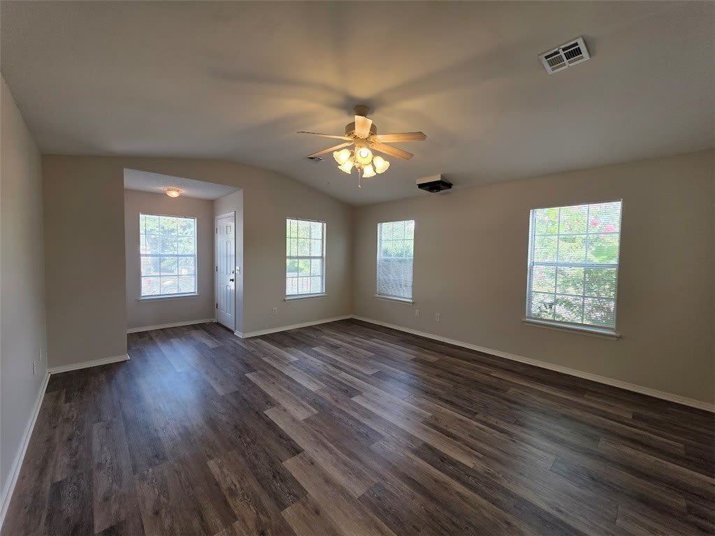 1306 Cresent Street – photo 2