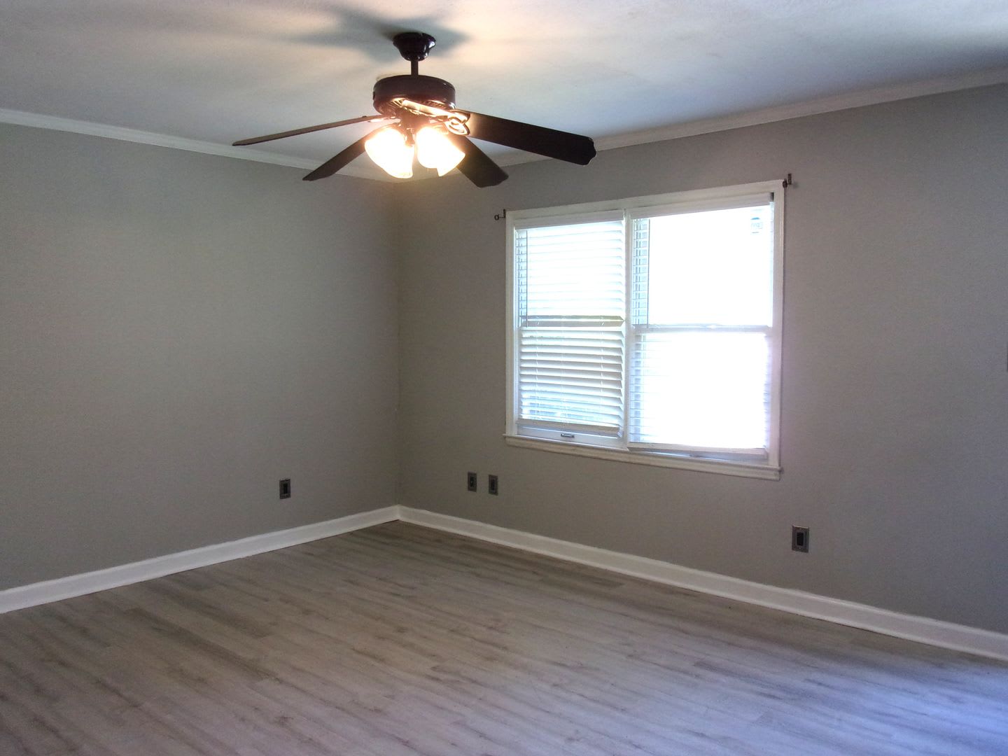 2 Bedroom 1 Bath Ground Floor Condo – photo 3