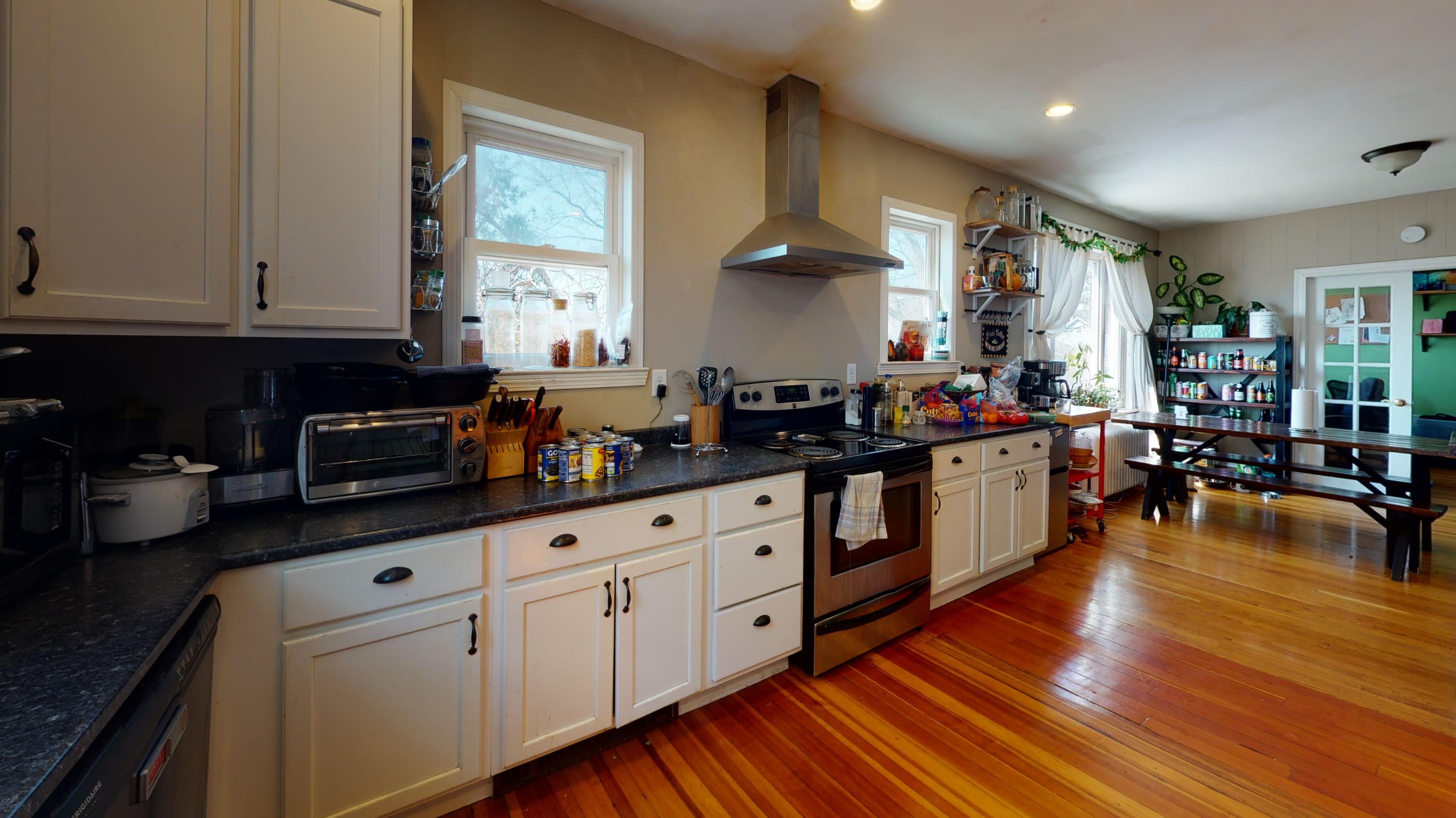 70 Larch St – photo 1