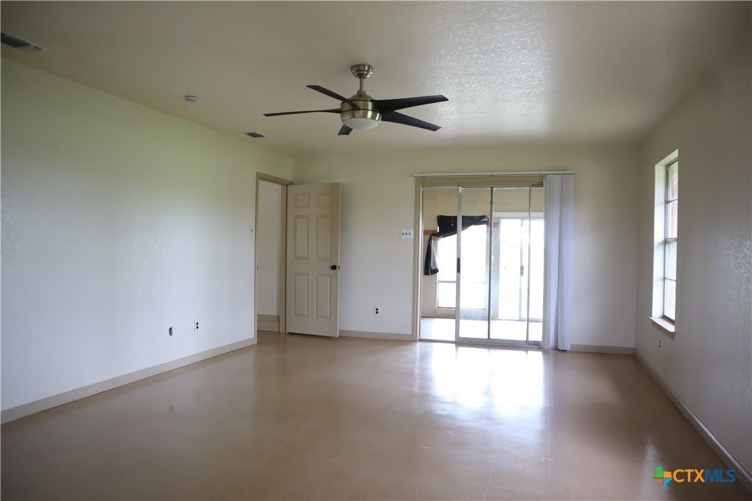 707 Old Seguin Luling – photo 5
