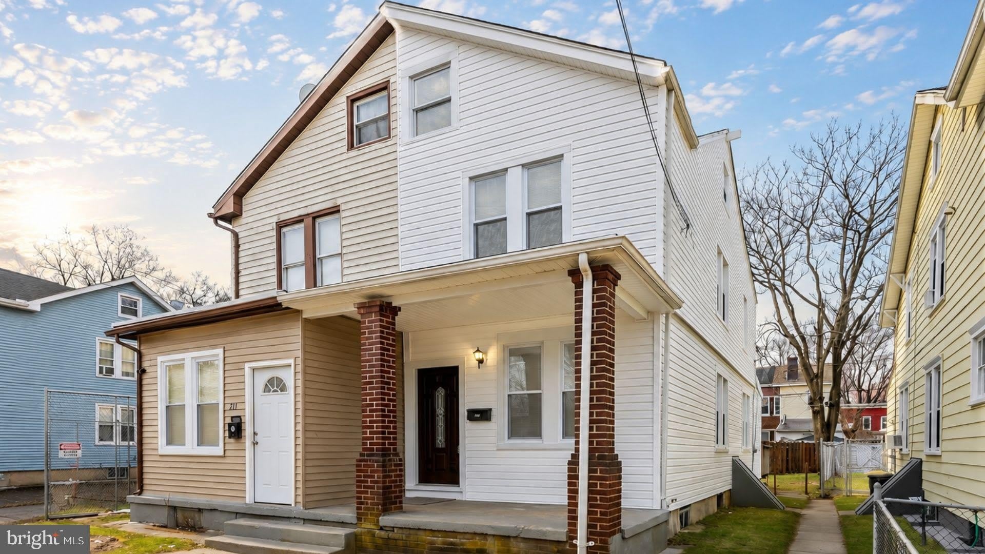 209 WOODLAWN Avenue – photo 1