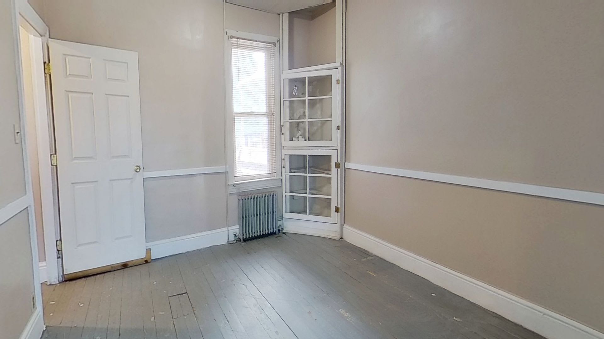 Second-Floor Apartment Accepting Housing Vouchers – photo 4