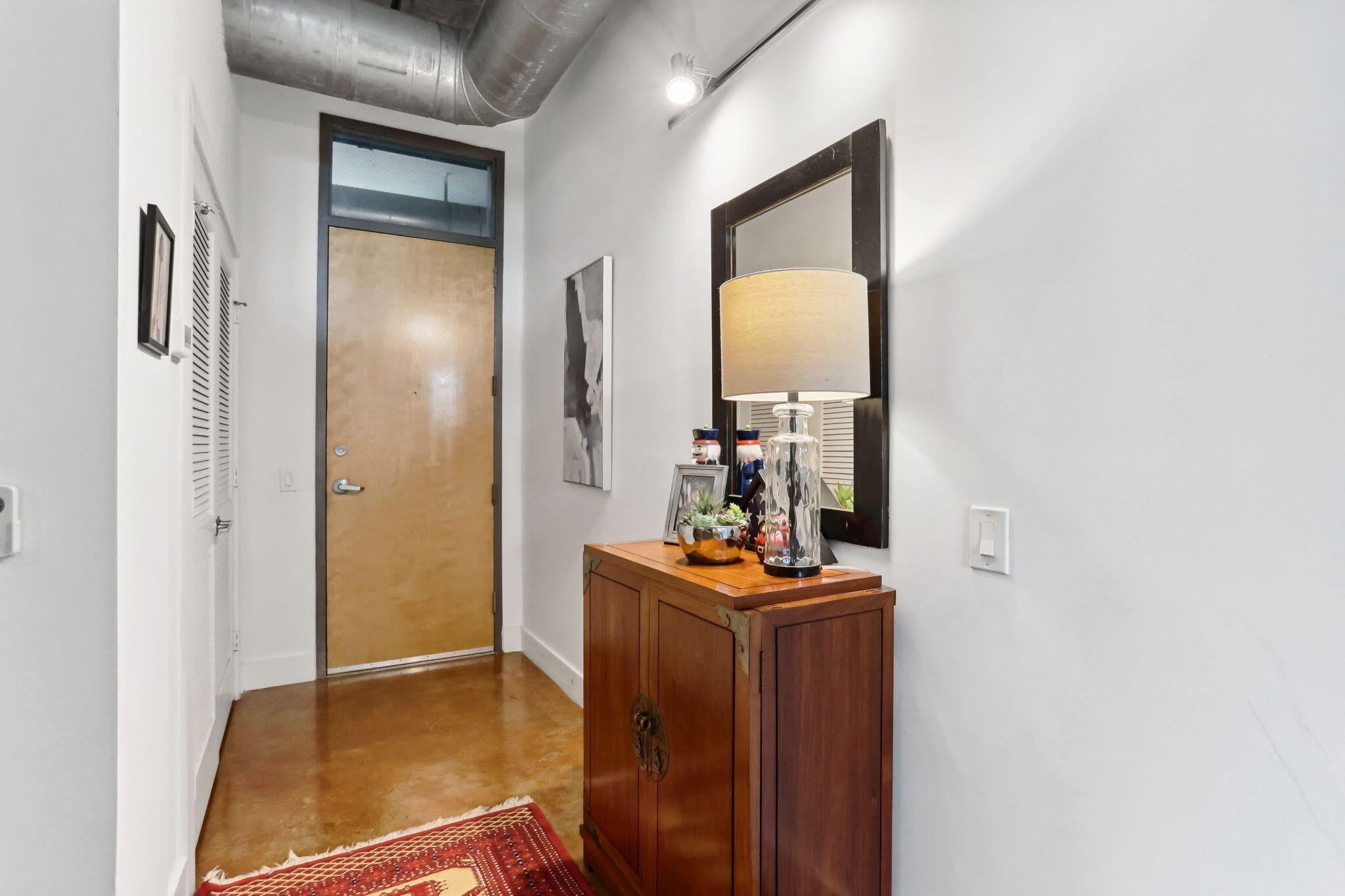180 Ne 4Th Avenue – photo 2
