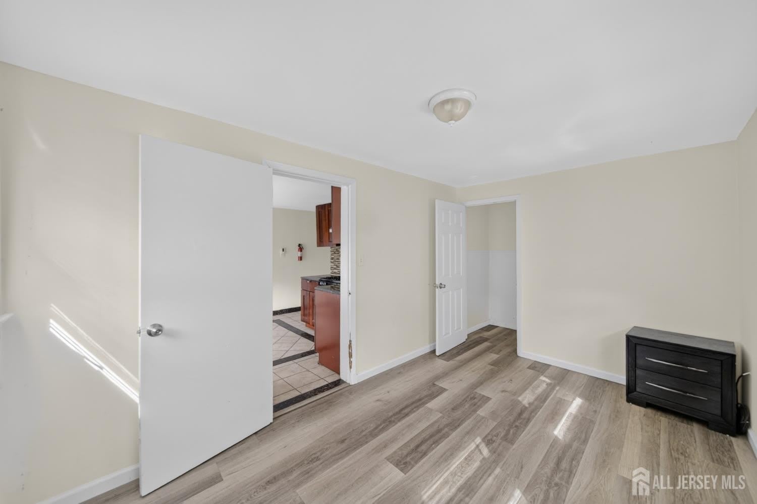 70 Pershing Avenue – photo 4
