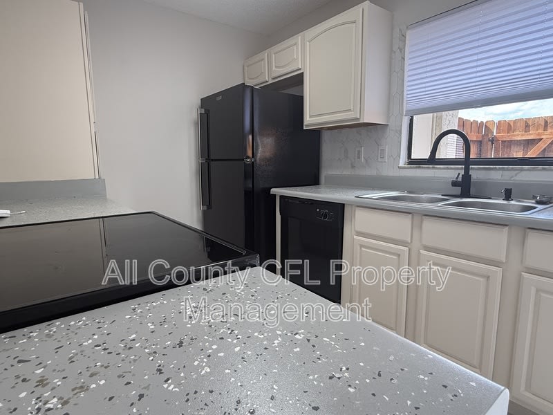 1625 Long Ridge Ct – photo 4