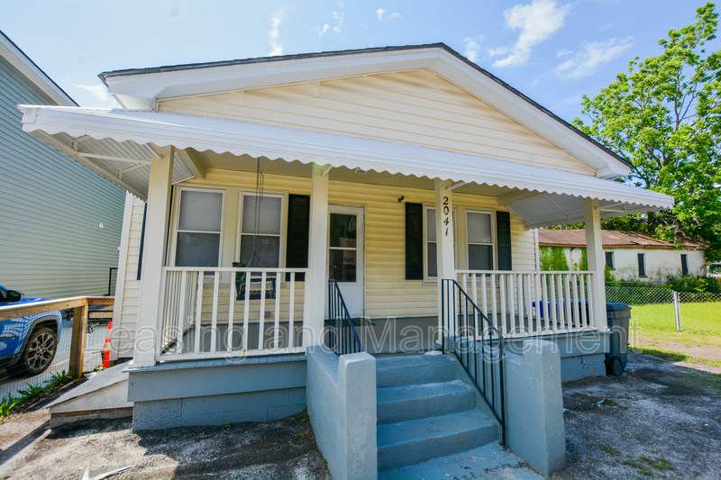 2041 Groveland Avenue – photo 1