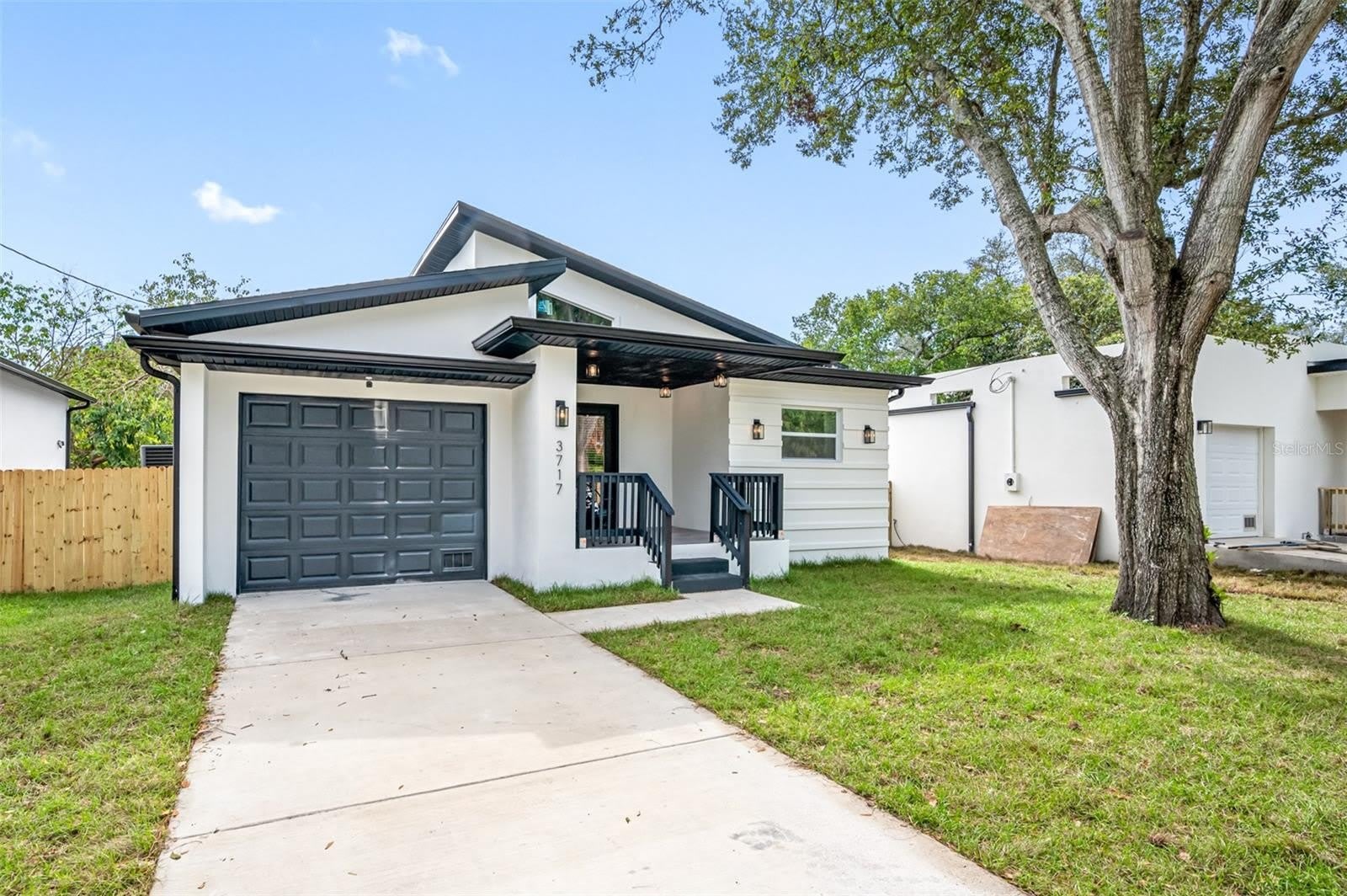 3717 E CLIFTON Street – photo 1