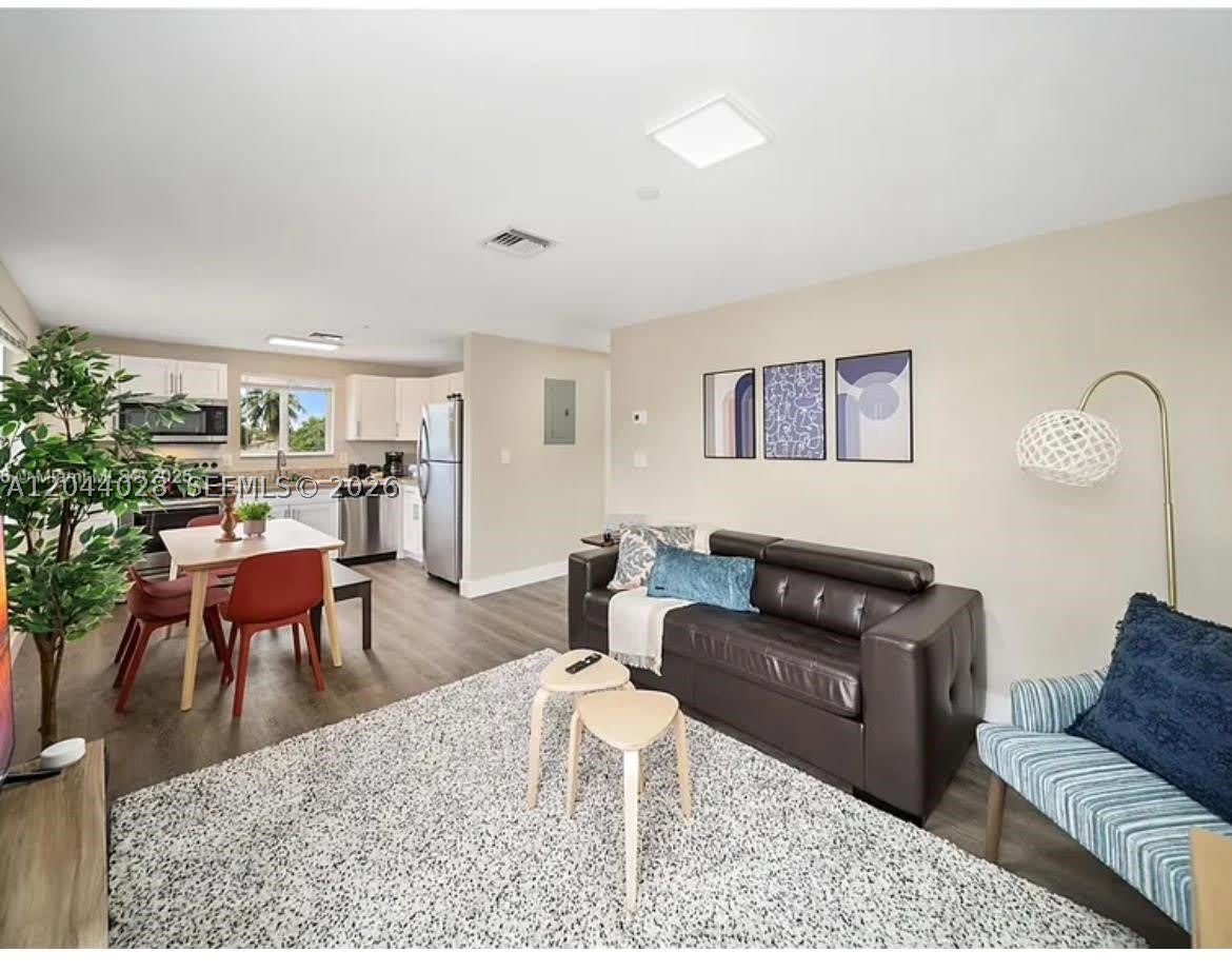 2311 Scott St – photo 3