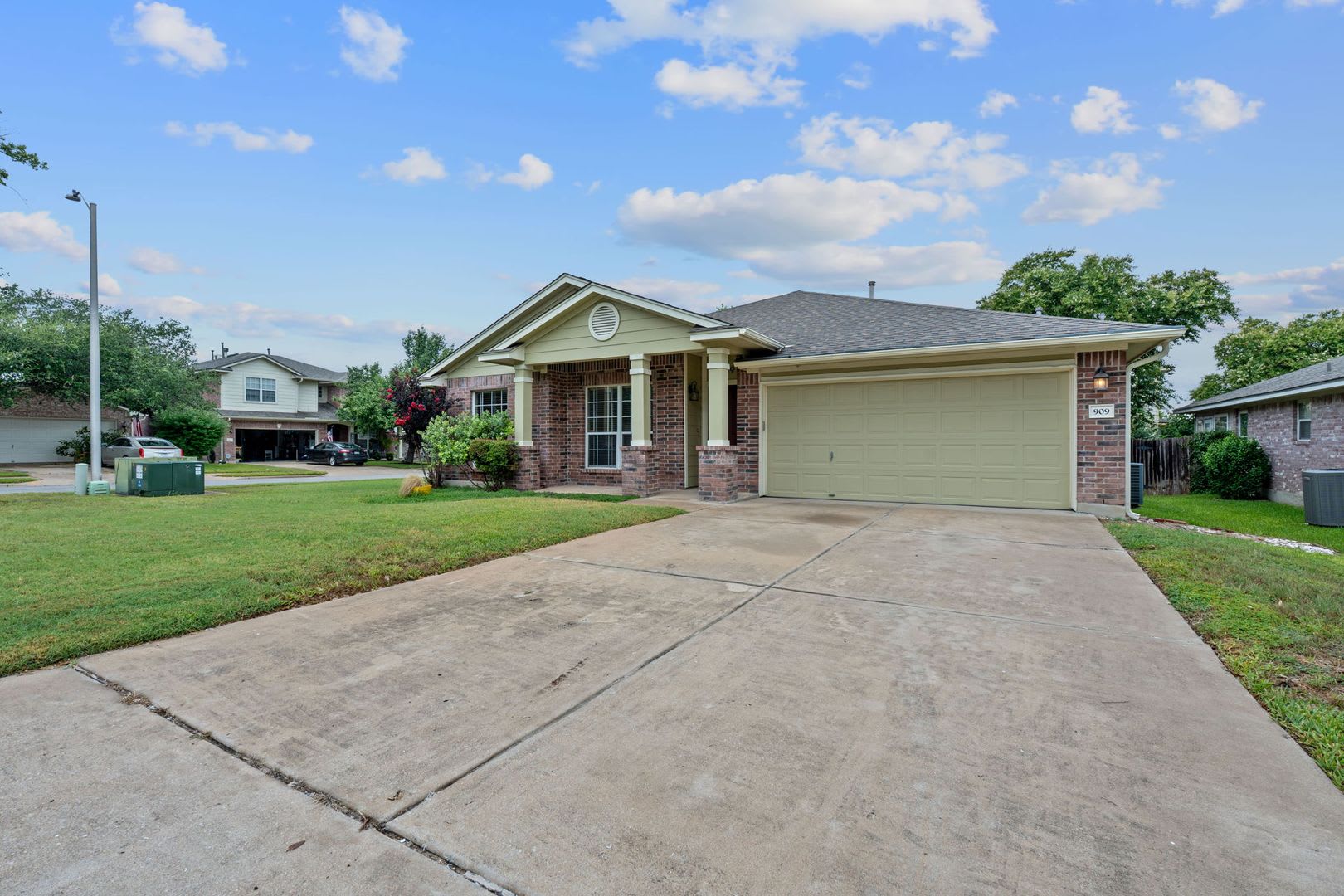 Immaculate 3 Bedroom, 2 Bath Home on Corner Lot in Cedar Park – photo 2