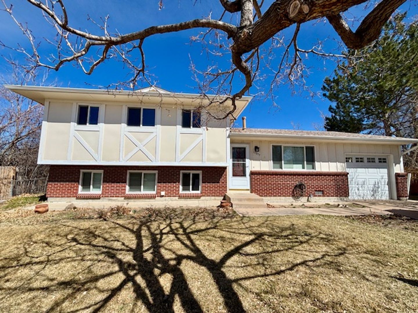 Amazing Home On Quiet Cul-de-sac – photo 3