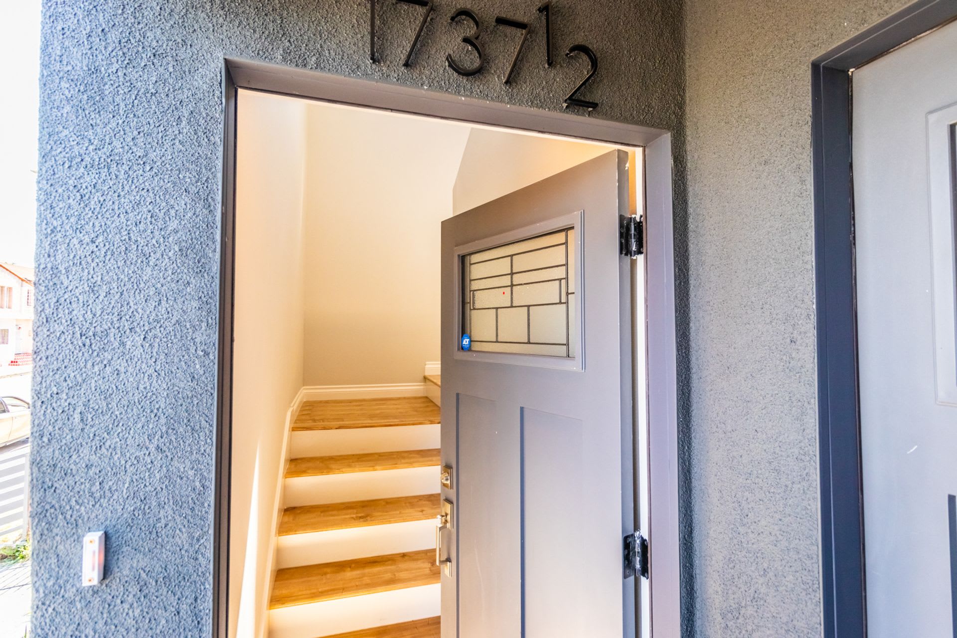 1737 S Longwood Ave – photo 1
