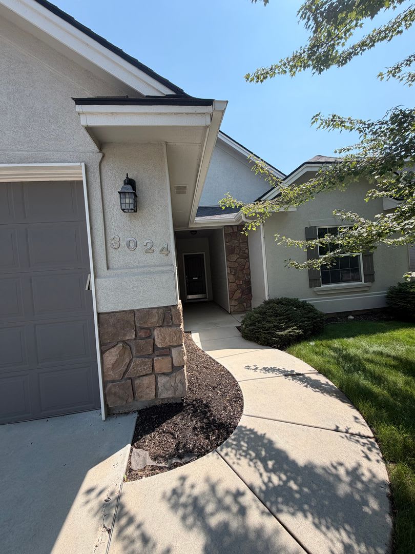 Jayden Village Sub: 4 Bedroom 2 Bath with Community Pool Ten Mile and Ustick – photo 2