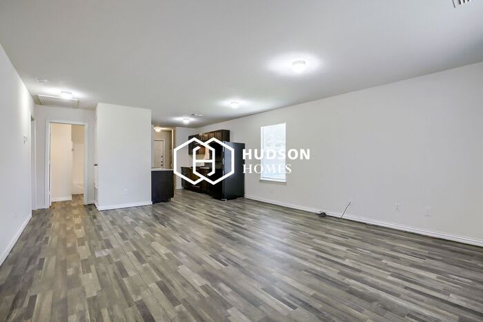 2903 Gillespie Street – photo 4