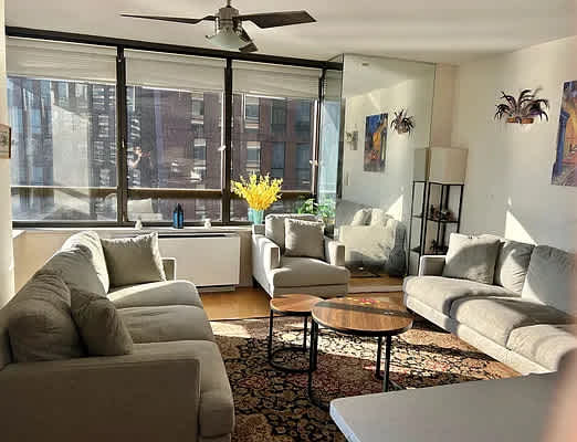 633 1st Ave Apt 2 – photo 3