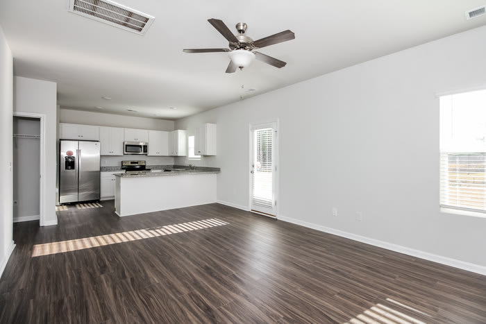 6411 Lovely Crossing – photo 5