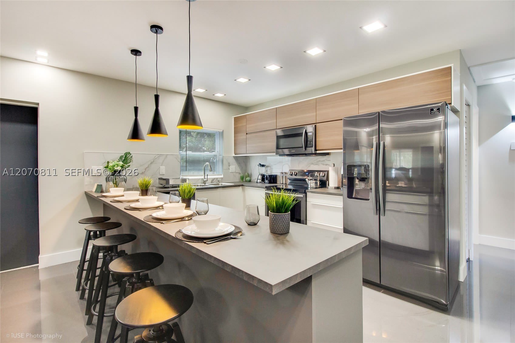 5530 NW 5th Ave – photo 3
