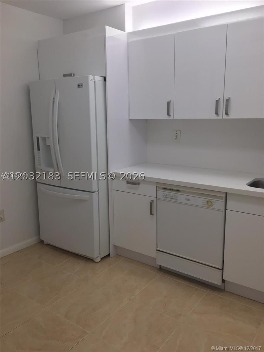 9341 Collins Avenue – photo 5