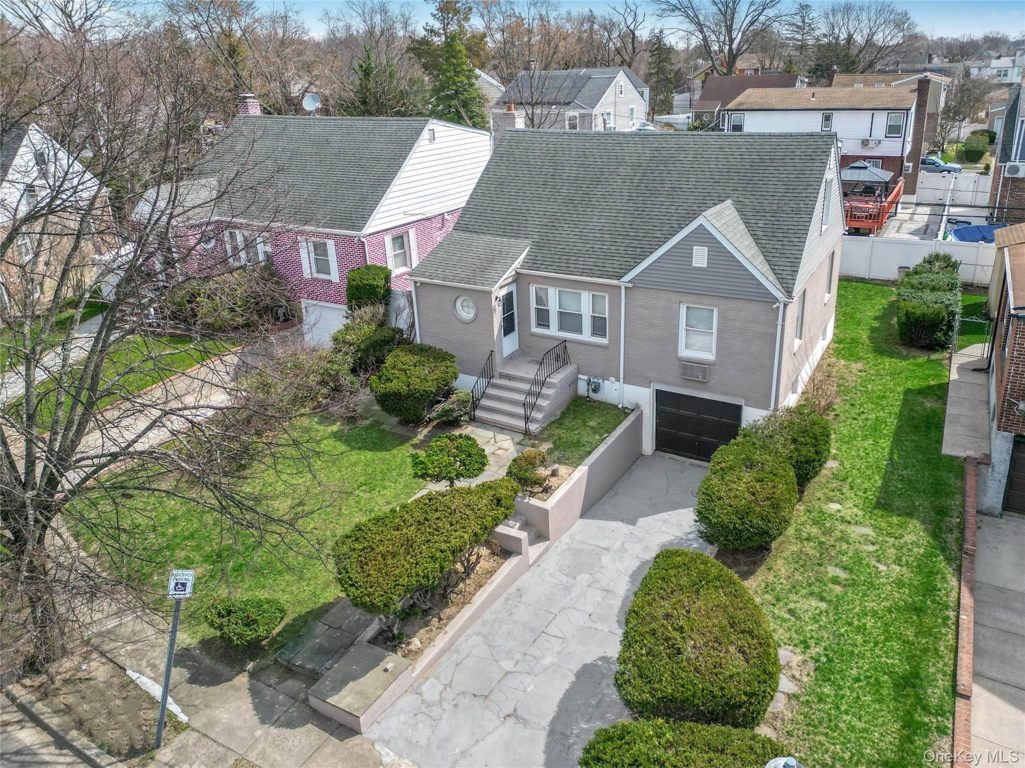 5 Hawthorne Lane – photo 2