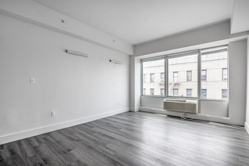 2406 Hoffman Street – photo 3
