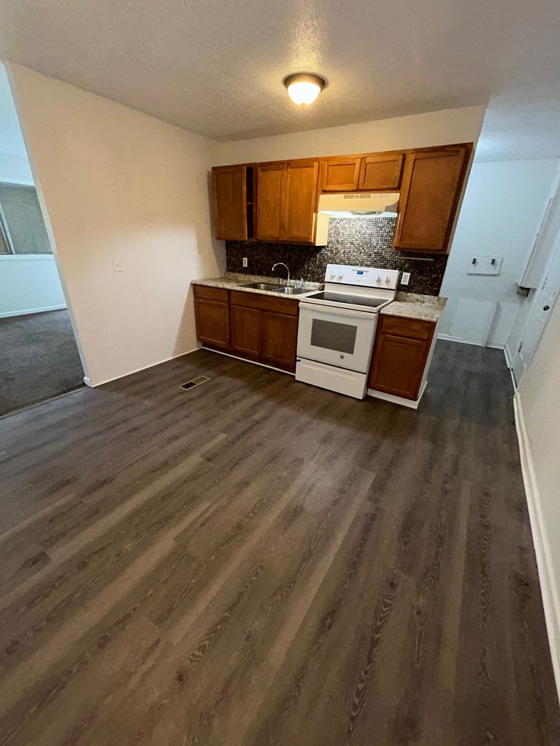 Spacious 4BD/1BA – photo 1