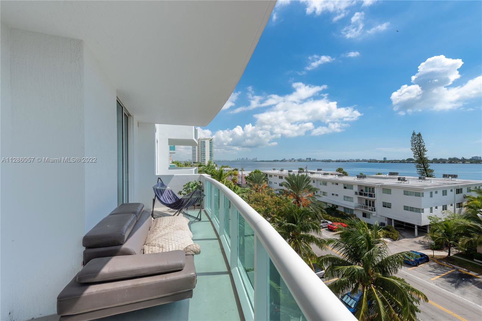 7910 HARBOR ISLAND DR 701 – photo 1