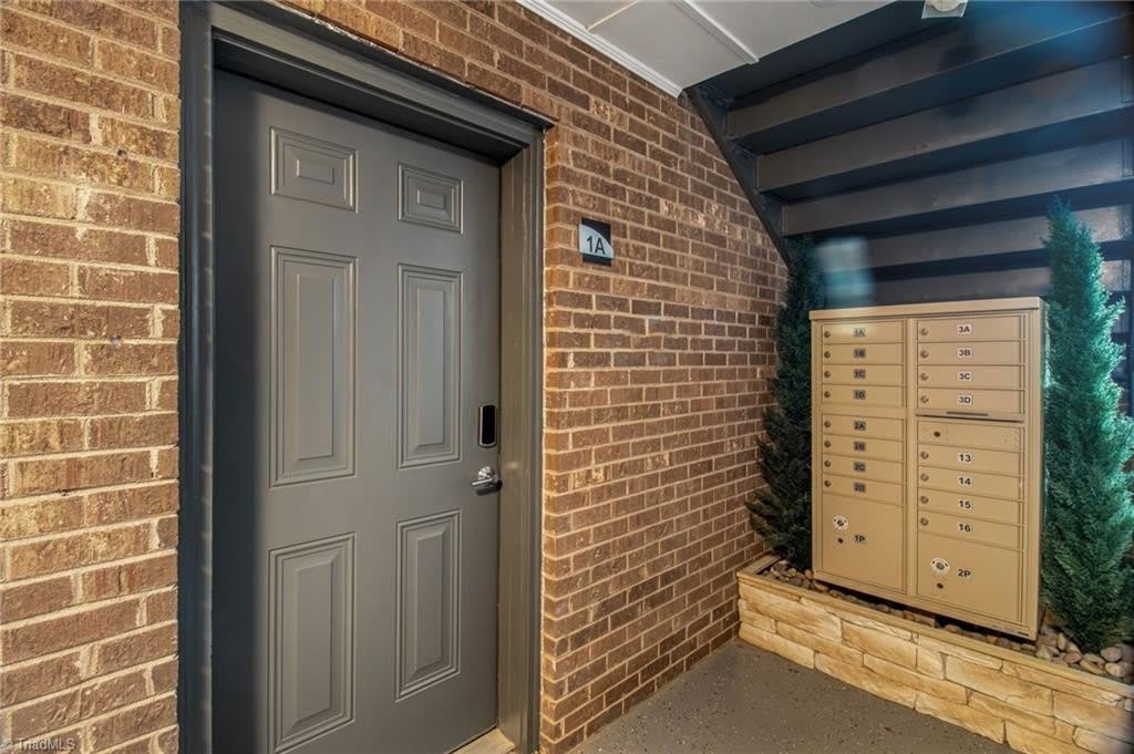 105 Dahl Street – photo 4