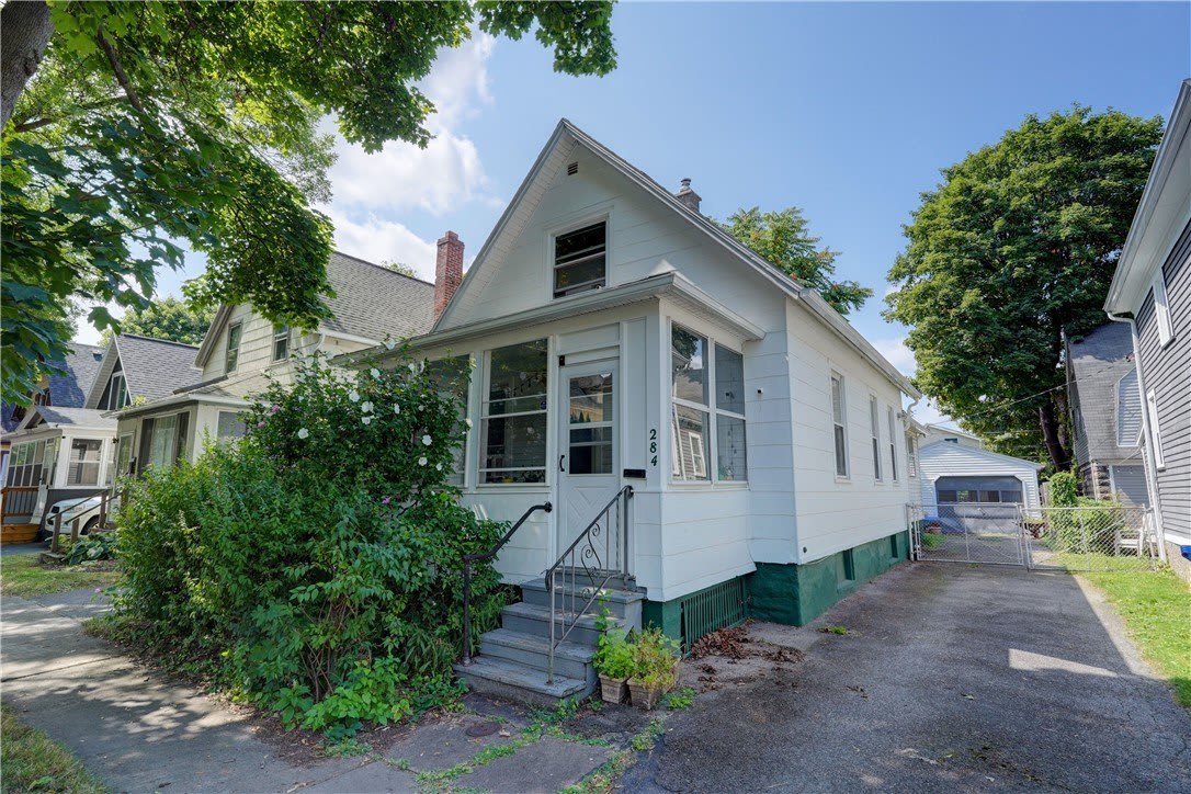284 Benton Street – photo 1