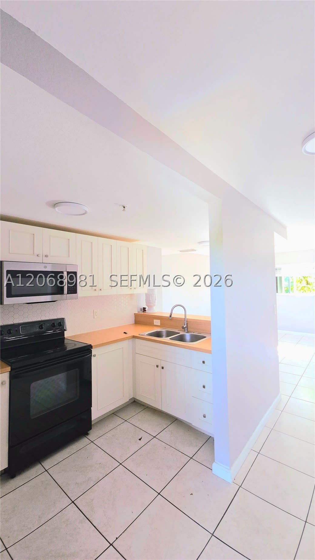 328 NW 12th Ave – photo 3