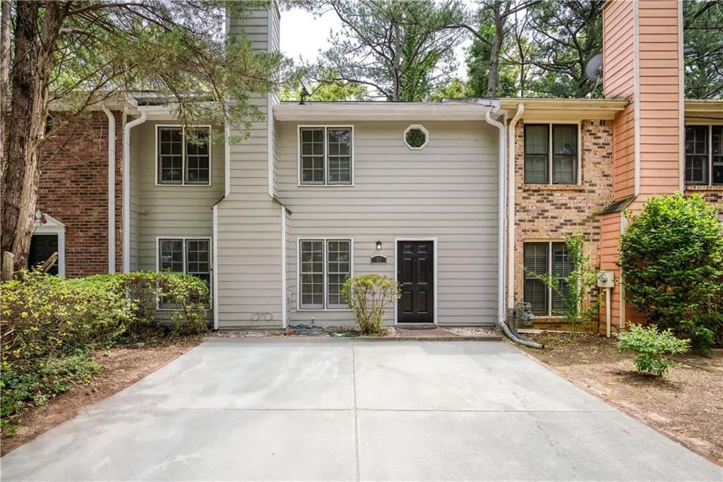 61 Powers Ferry Manor SE – photo 3