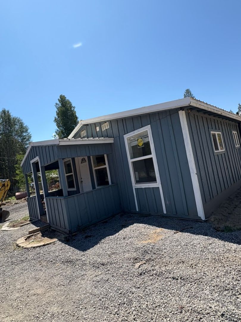 Freshly Remodeled 2 Bedroom Home – photo 2