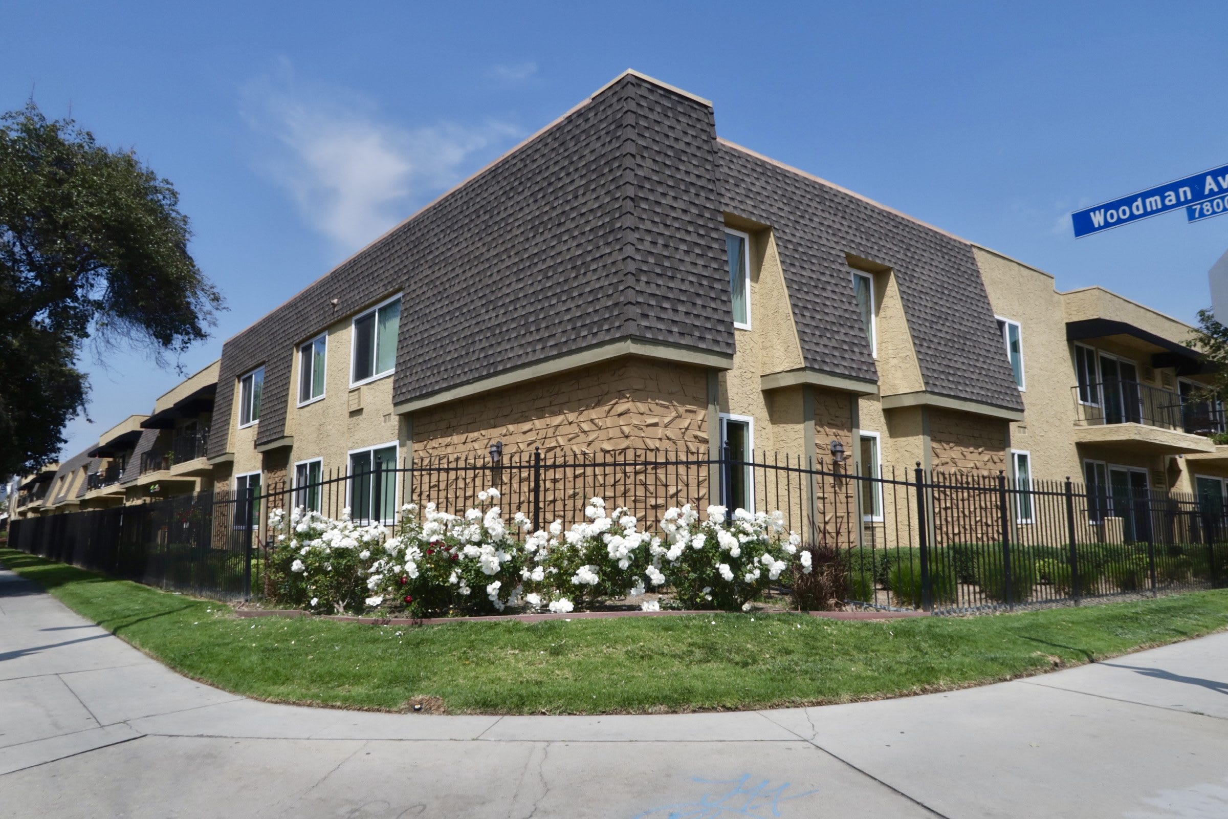 55 Senior Housing Heritage Park At Woodman – photo 1