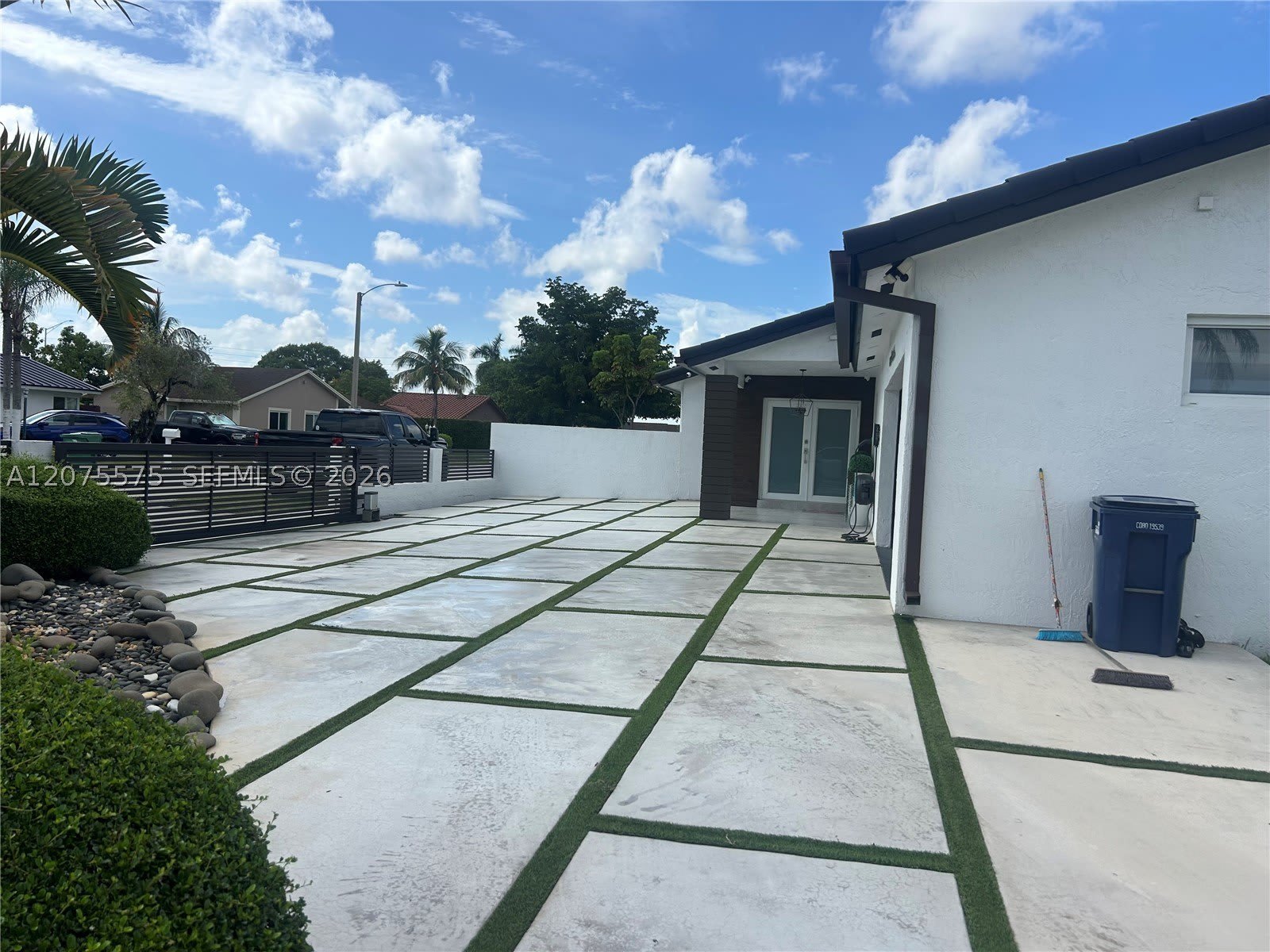 13200 SW 25th St – photo 3