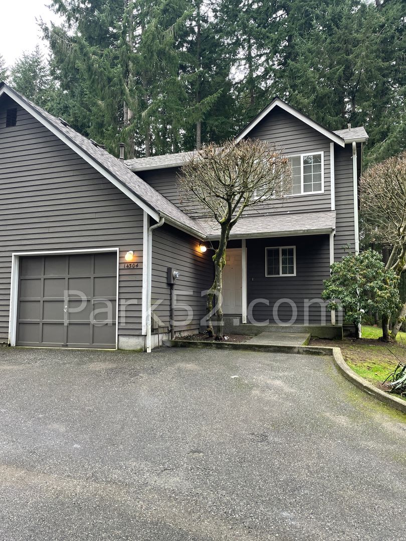 2 Bedroom Townhome In Gig Harbor – photo 1