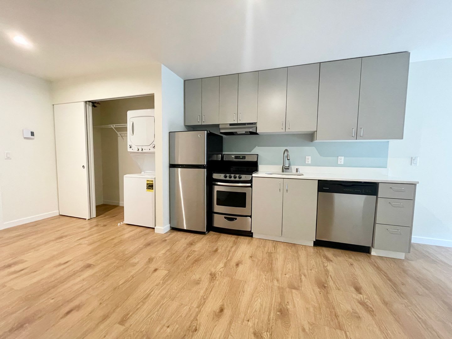 Bayview West Apartments – photo 3