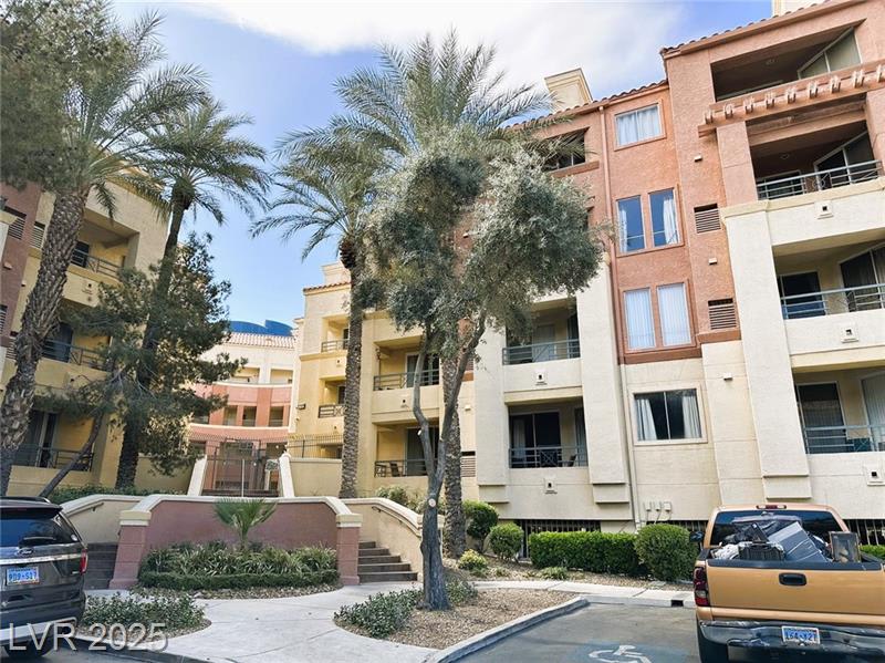 Flamingo Road 220 E 124 1 – photo 2