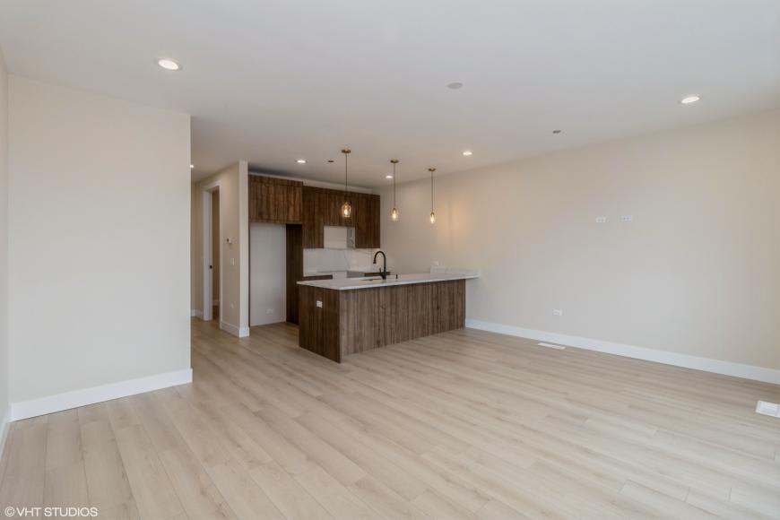 3043 West Irving Park Rd. – photo 4