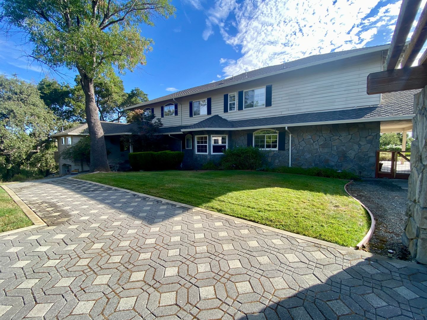 Panoramic Views and Quiet Luxury in Los Gatos – photo 3