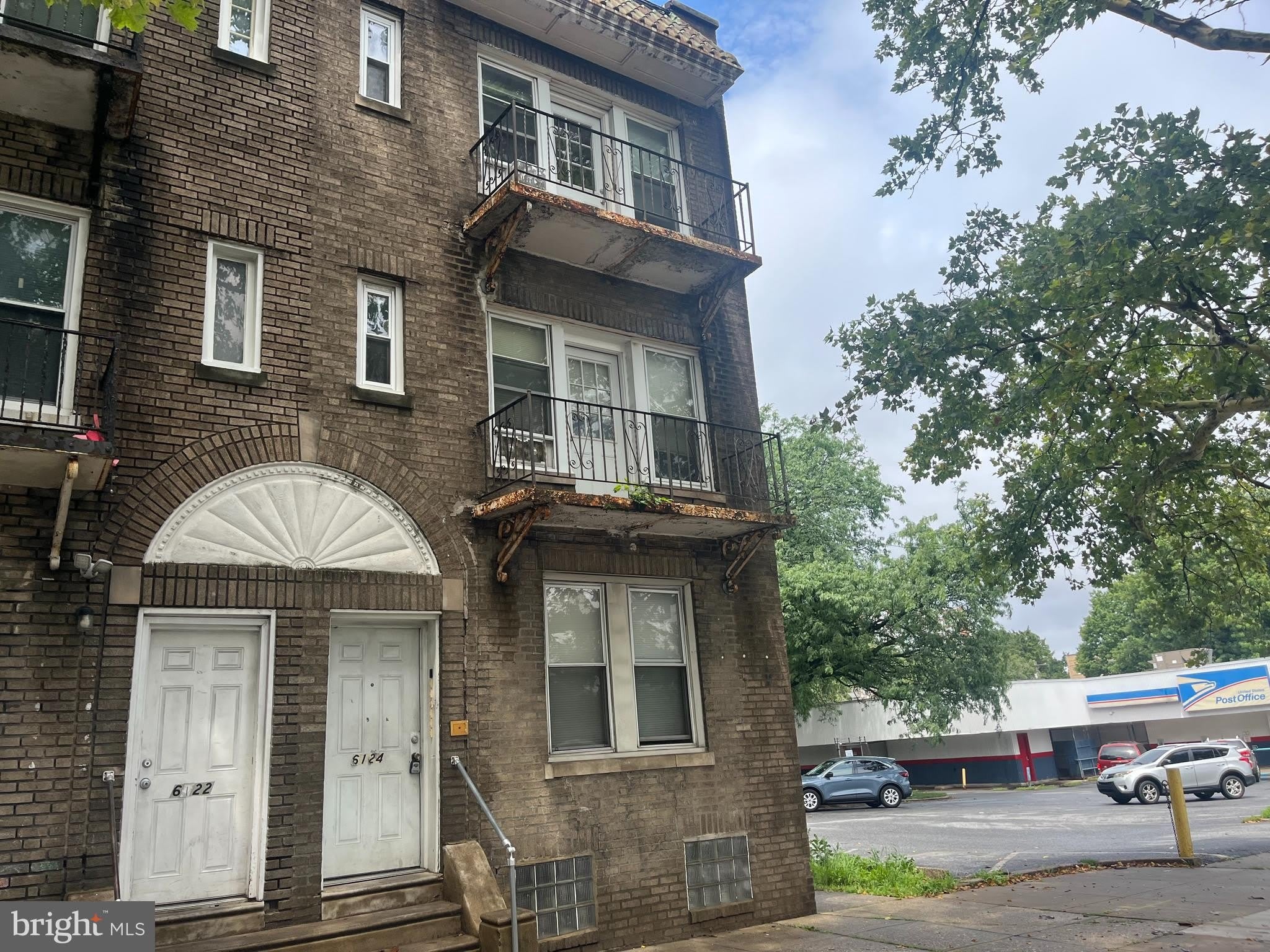 6124 N BROAD Street – photo 2