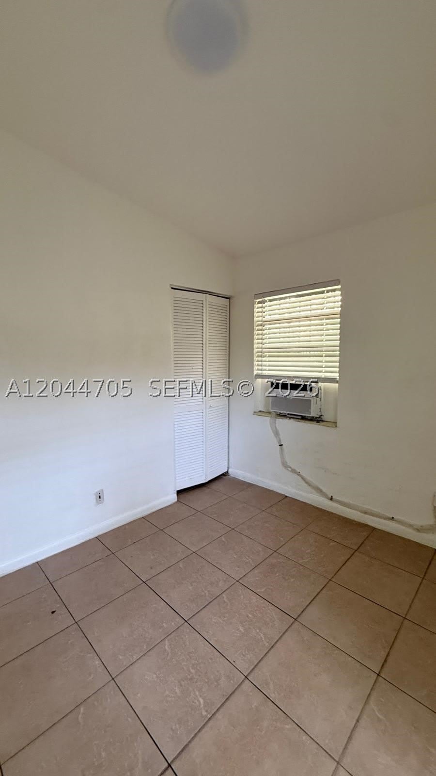 1525 Nw 18Th Ct – photo 5