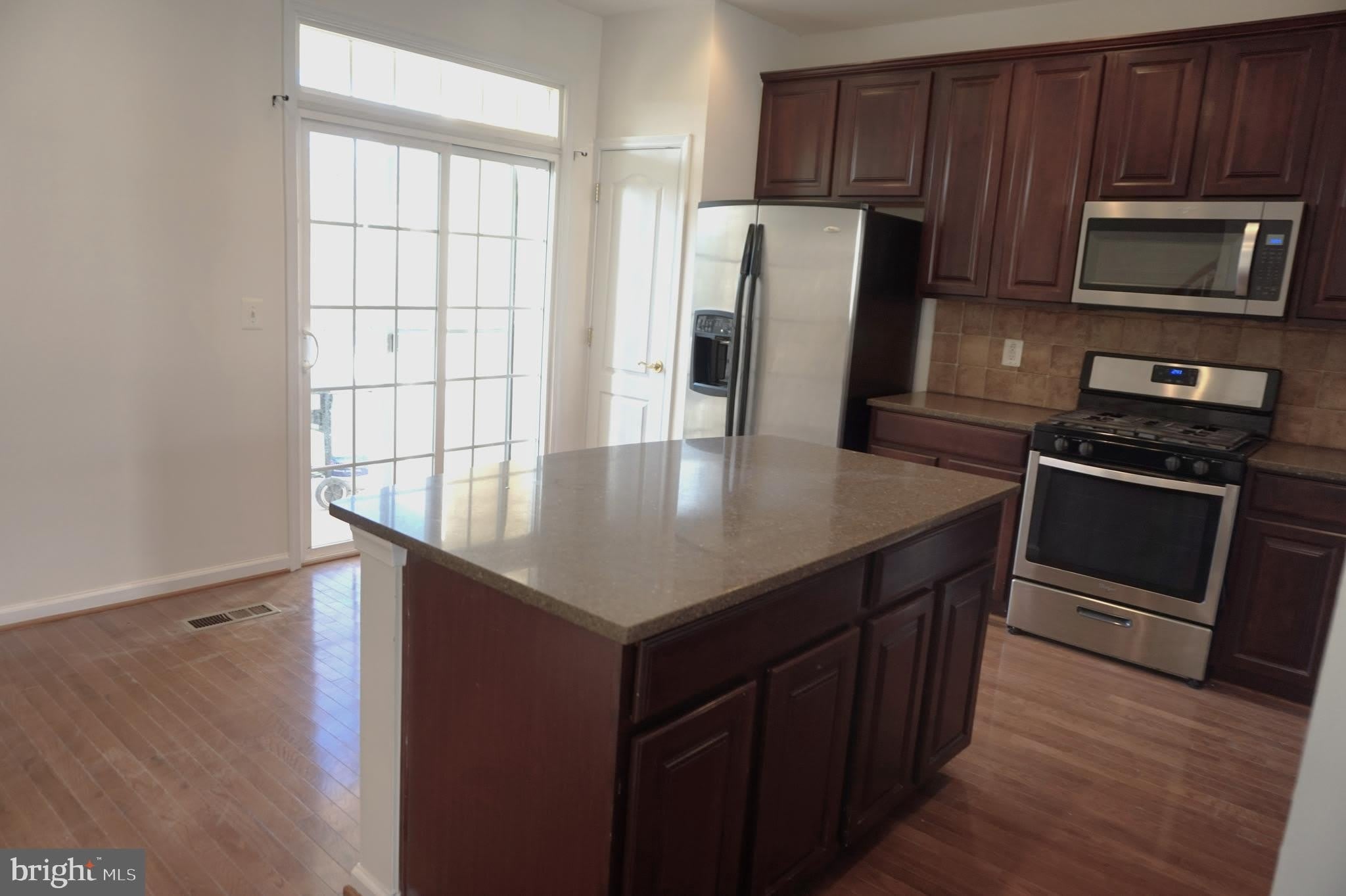 22997 BULWARK – photo 4