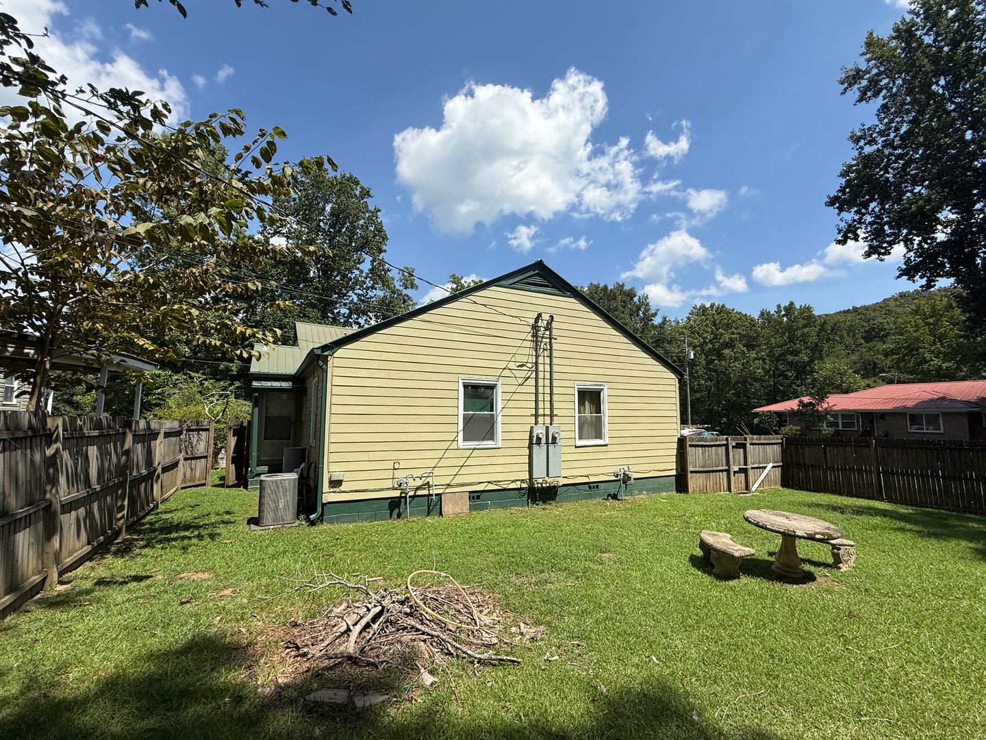 Charming 1-Bedroom Duplex in Pell City! – photo 3