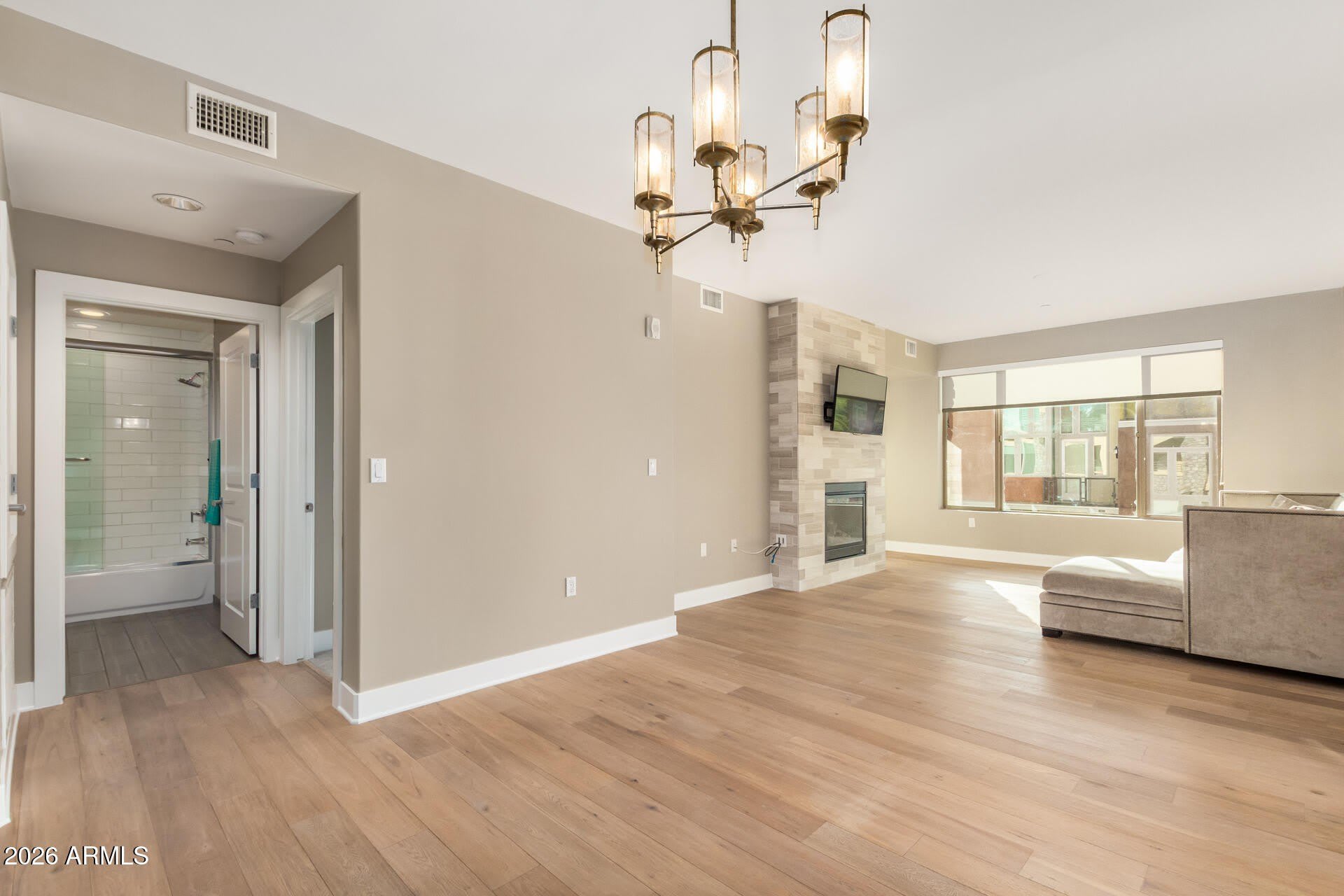 4803 N Woodmere Fairway – photo 3