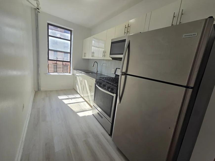 665 Lenox Avenue – photo 3