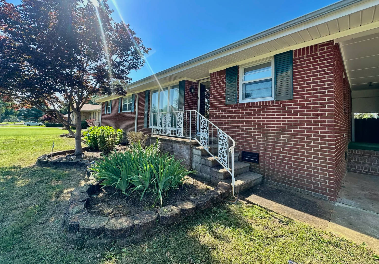 3 Bed 2 Bath – photo 2