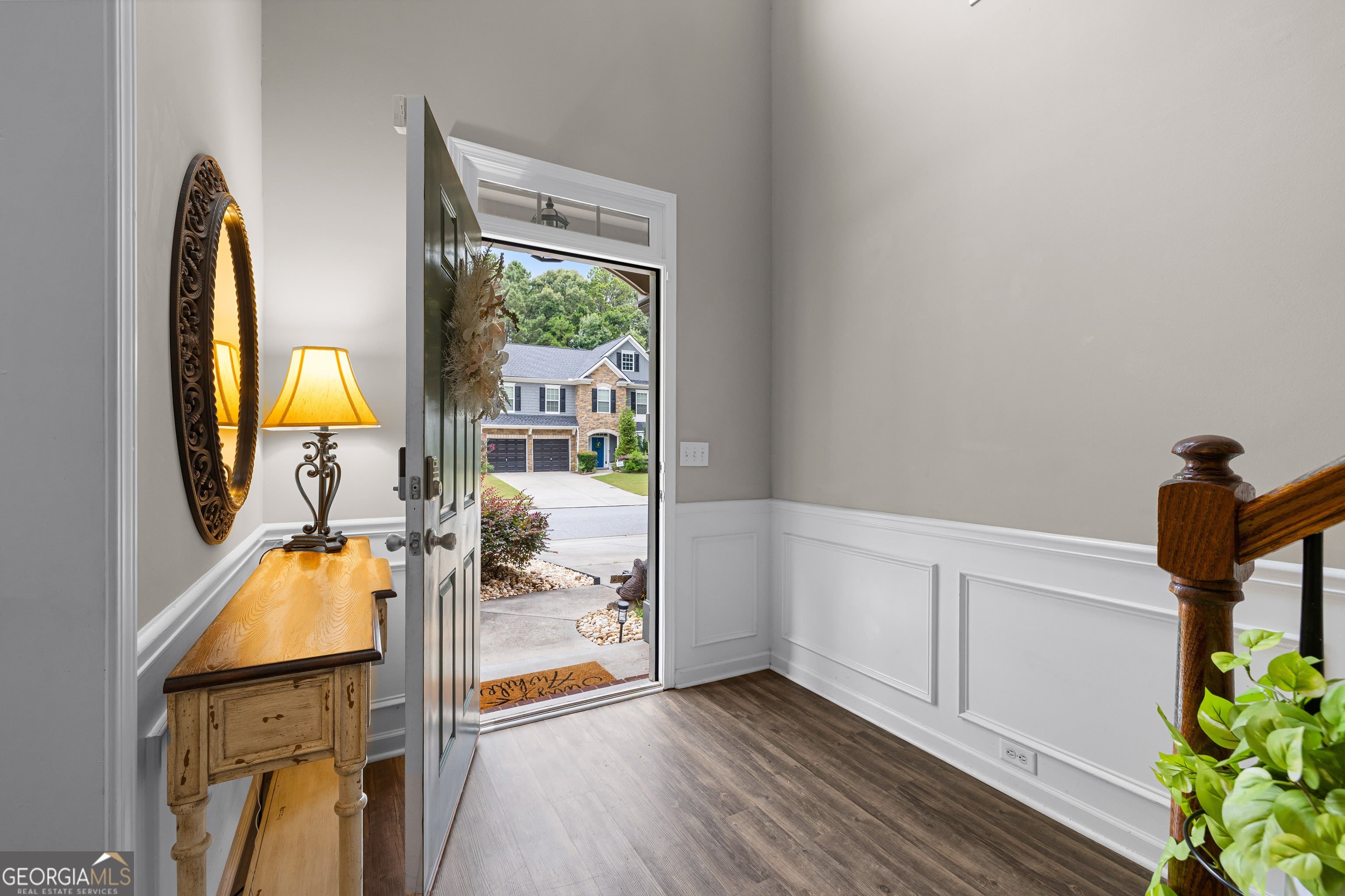 77 Lakeshore Parkway – photo 2
